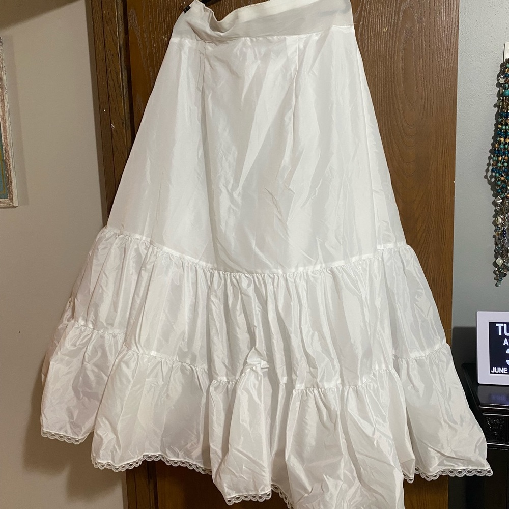 David’s Bridal Plus Wedding Slip